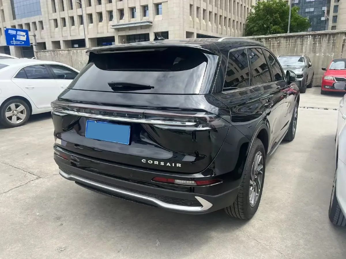 2025 Lincoln Corsair 2.0T 261HP L4 8AT,autocango,china used car exporter,china ev exporter,chinese used car exporter,chinese used ev exporter