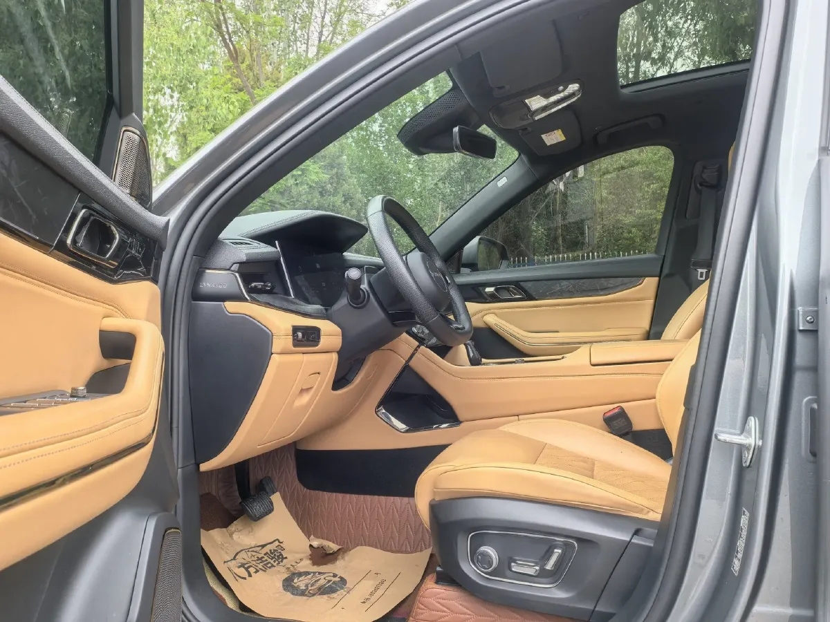 2021 Buick GL8 2.0T 237HP L4 9AT,autocango,china used car exporter,china ev exporter,chinese used car exporter,chinese used ev exporter