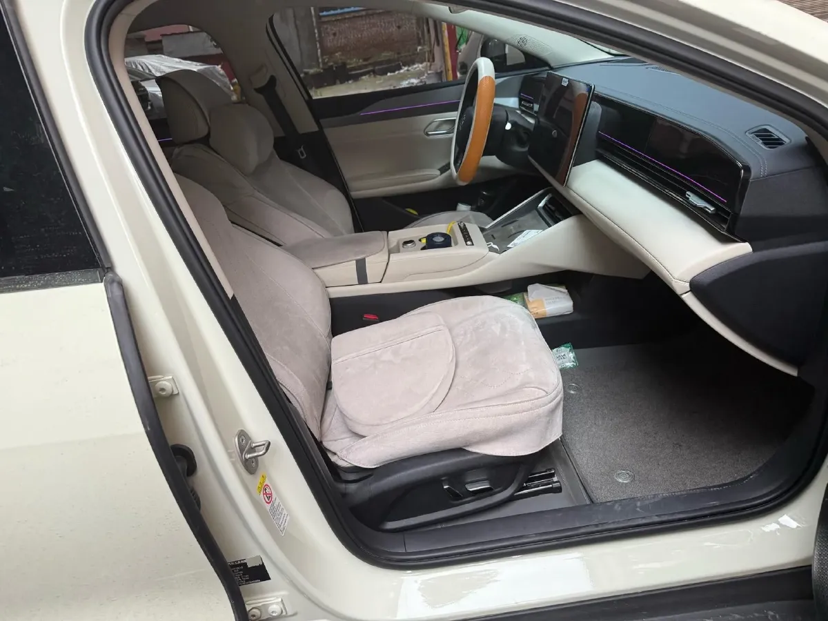 2025 BYD QinL BEV,autocango,china used car exporter,china ev exporter,chinese used car exporter,chinese used ev exporter