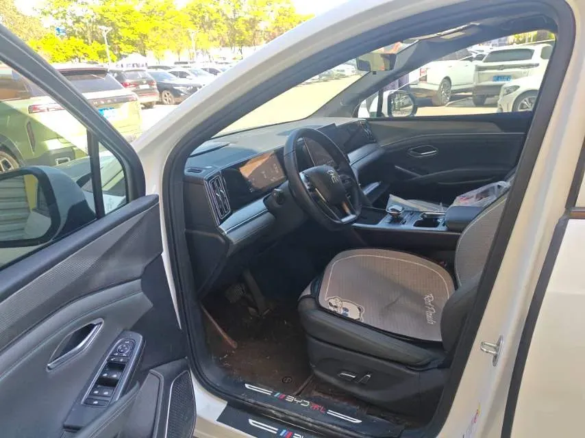 2025 BYD SongL DM-i 1.5L 101HP L4 E-CVT PHEV 18.3KWH,autocango,china used car exporter,china ev exporter,chinese used car exporter,chinese used ev exporter