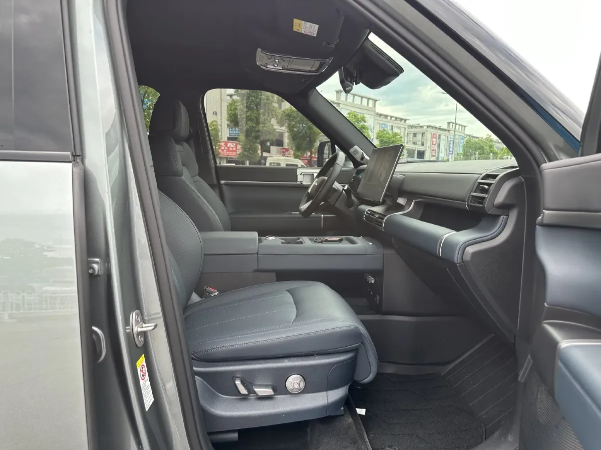 2025 FangChengBao Tai 7 1.5T 156HP L4 E-CVT PHEV,autocango,china used car exporter,china ev exporter,chinese used car exporter,chinese used ev exporter