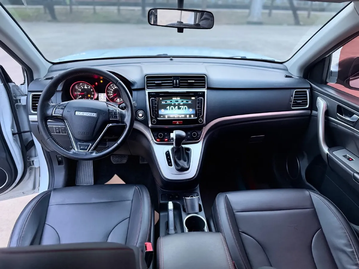 2019 Haval M6 1.5T 150HP L4 7DCT,autocango,china used car exporter,china ev exporter,chinese used car exporter,chinese used ev exporter
