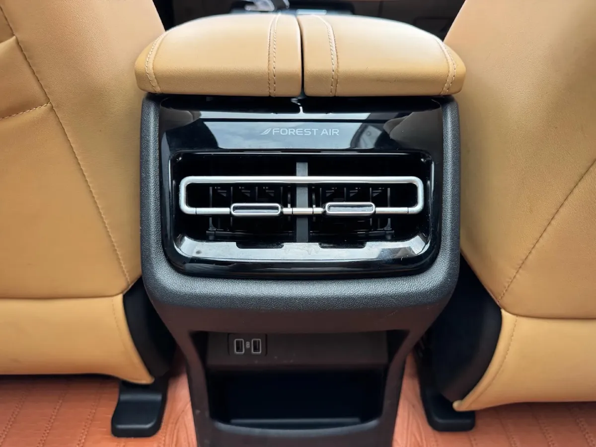 2021 ChangAn UNI-K 2.0T 233HP L4 8AT,autocango,china used car exporter,china ev exporter,chinese used car exporter,chinese used ev exporter