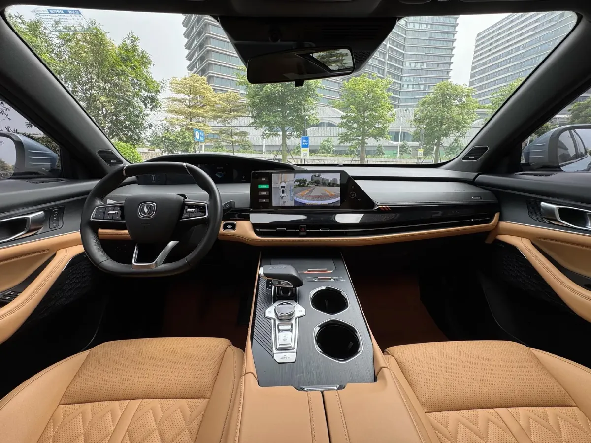 2021 ChangAn UNI-K 2.0T 233HP L4 8AT,autocango,china used car exporter,china ev exporter,chinese used car exporter,chinese used ev exporter