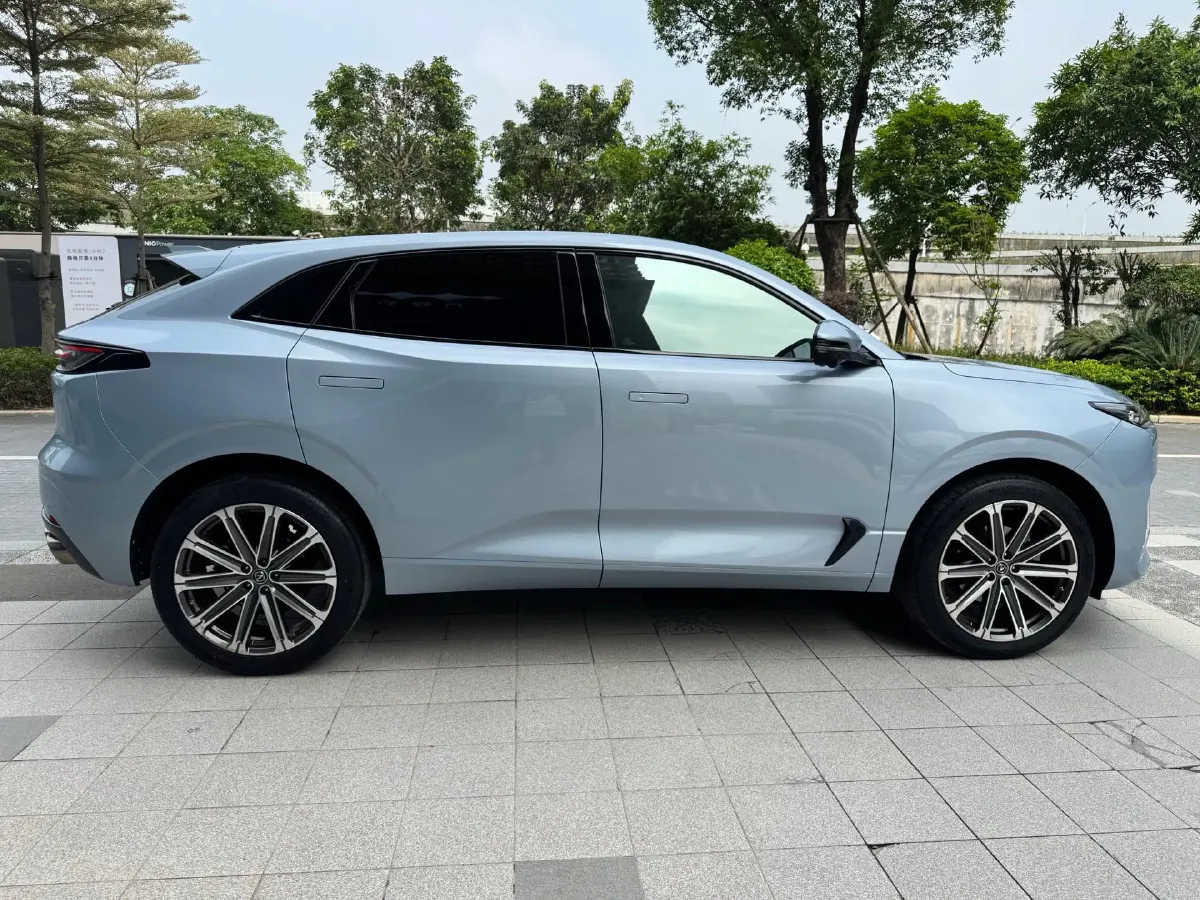 2021 ChangAn UNI-K 2.0T 233HP L4 8AT,autocango,china used car exporter,china ev exporter,chinese used car exporter,chinese used ev exporter