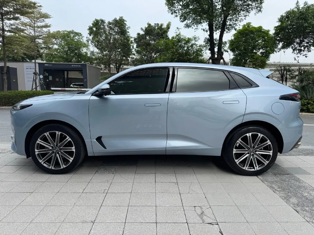 2021 ChangAn UNI-K 2.0T 233HP L4 8AT,autocango,china used car exporter,china ev exporter,chinese used car exporter,chinese used ev exporter