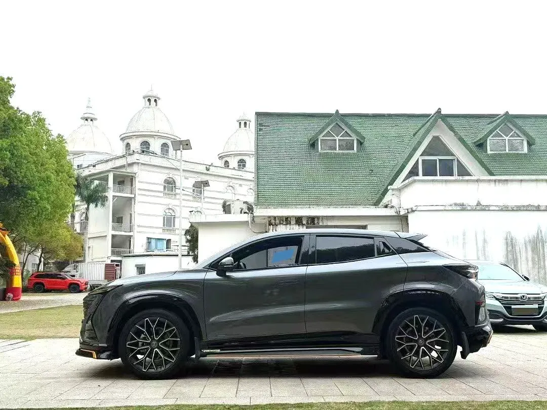 2022 ChangAn UNI-T 1.5T 188HP L4 7DCT,autocango,china used car exporter,china ev exporter,chinese used car exporter,chinese used ev exporter
