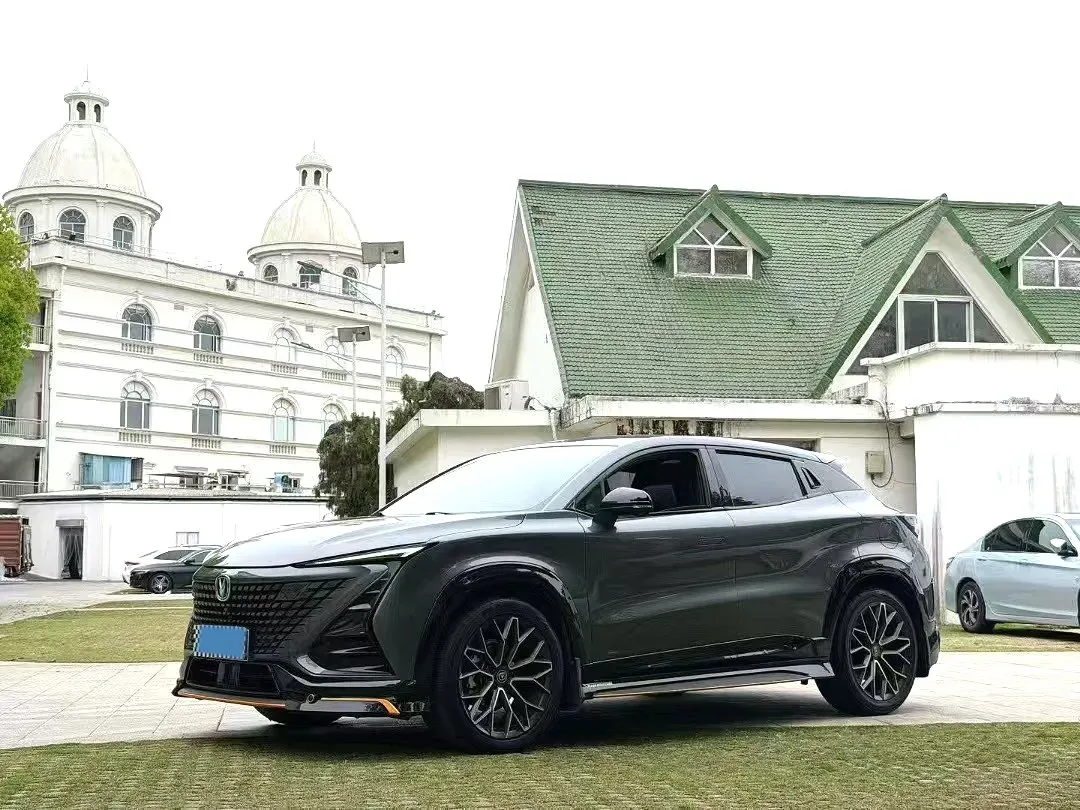 2022 ChangAn UNI-T 1.5T 188HP L4 7DCT,autocango,china used car exporter,china ev exporter,chinese used car exporter,chinese used ev exporter