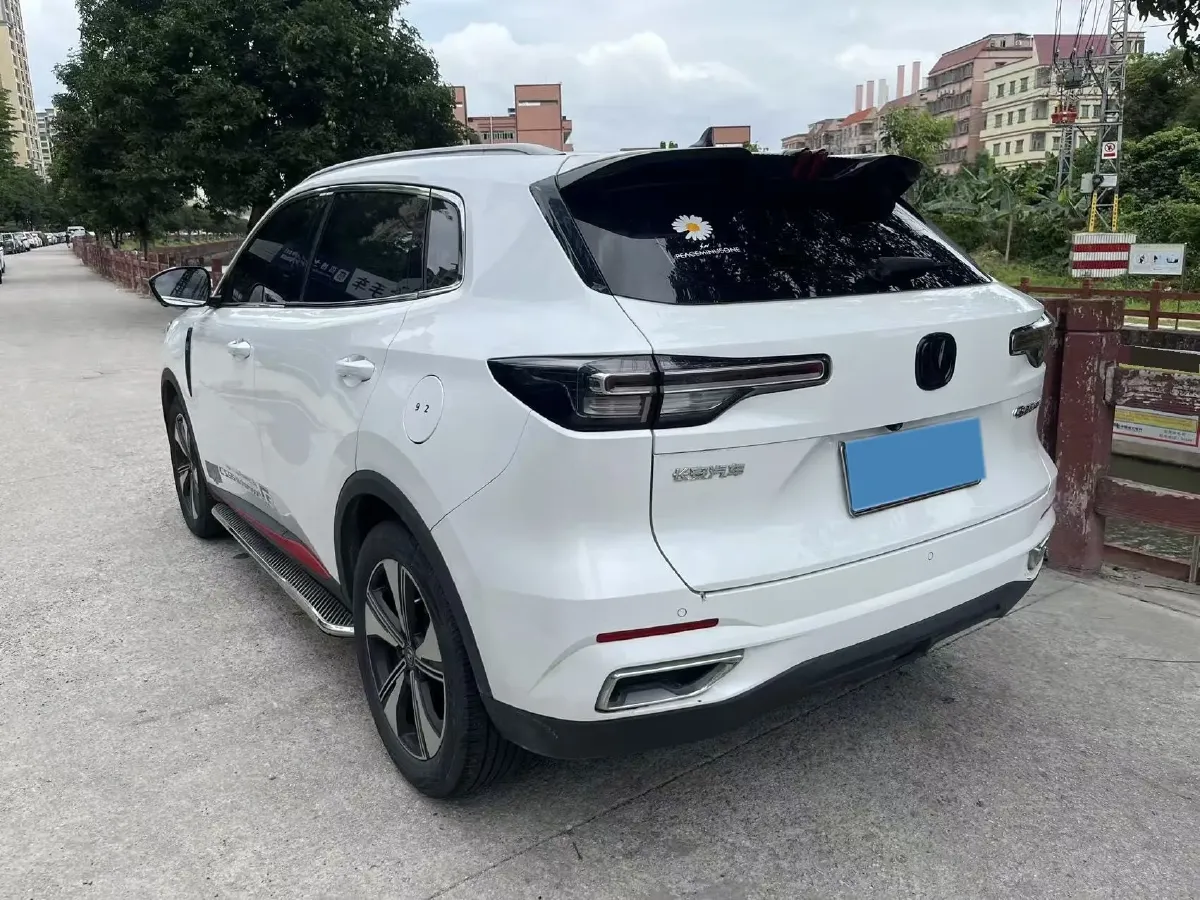 2022 ChangAn Oshan X7 Plus 1.5T 188HP L4 7DCT,autocango,china used car exporter,china ev exporter,chinese used car exporter,chinese used ev exporter