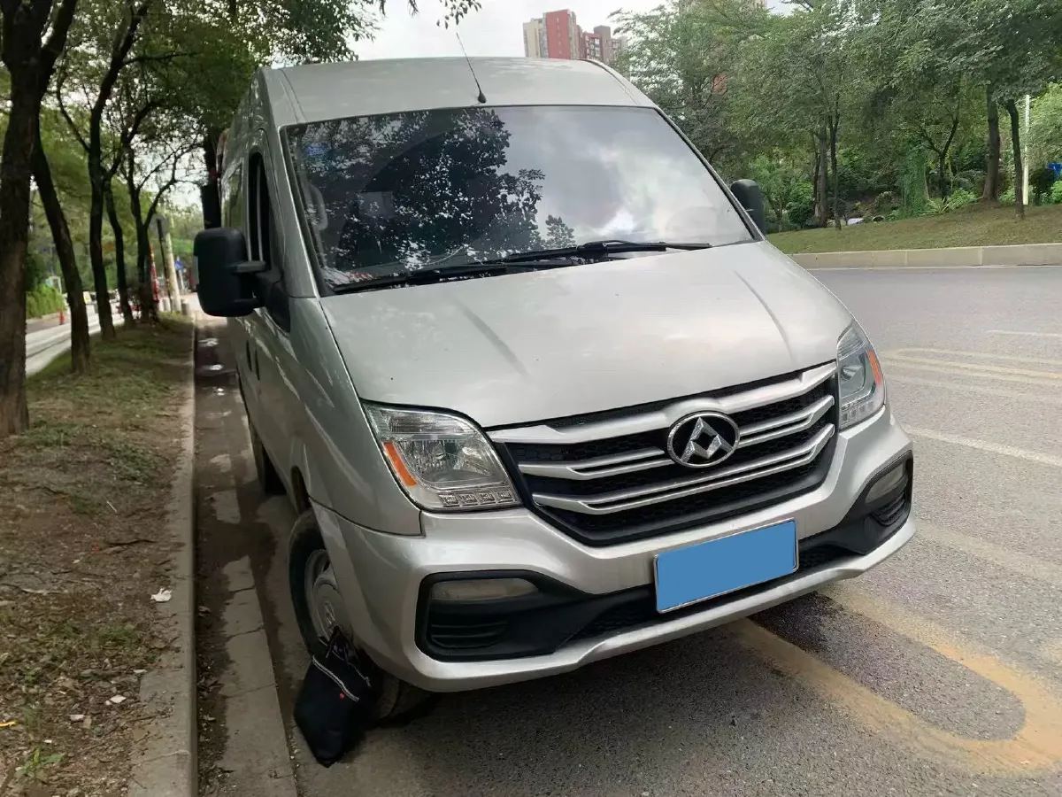 2013 MAXUS XinTu V80 2.5T 136HP L4 5MT,autocango,china used car exporter,china ev exporter,chinese used car exporter,chinese used ev exporter