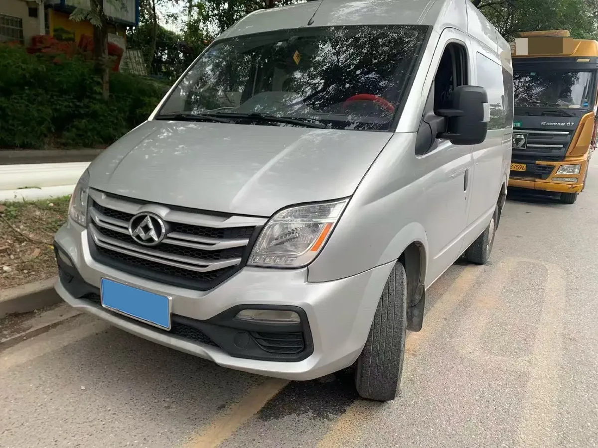 2013 MAXUS XinTu V80 2.5T 136HP L4 5MT,autocango,china used car exporter,china ev exporter,chinese used car exporter,chinese used ev exporter