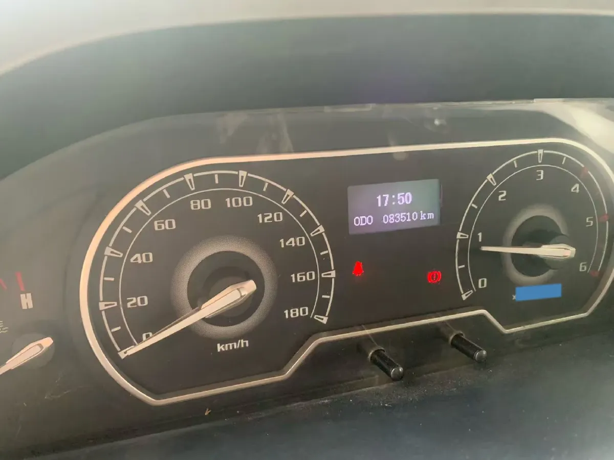 2013 MAXUS XinTu V80 2.5T 136HP L4 5MT,autocango,china used car exporter,china ev exporter,chinese used car exporter,chinese used ev exporter