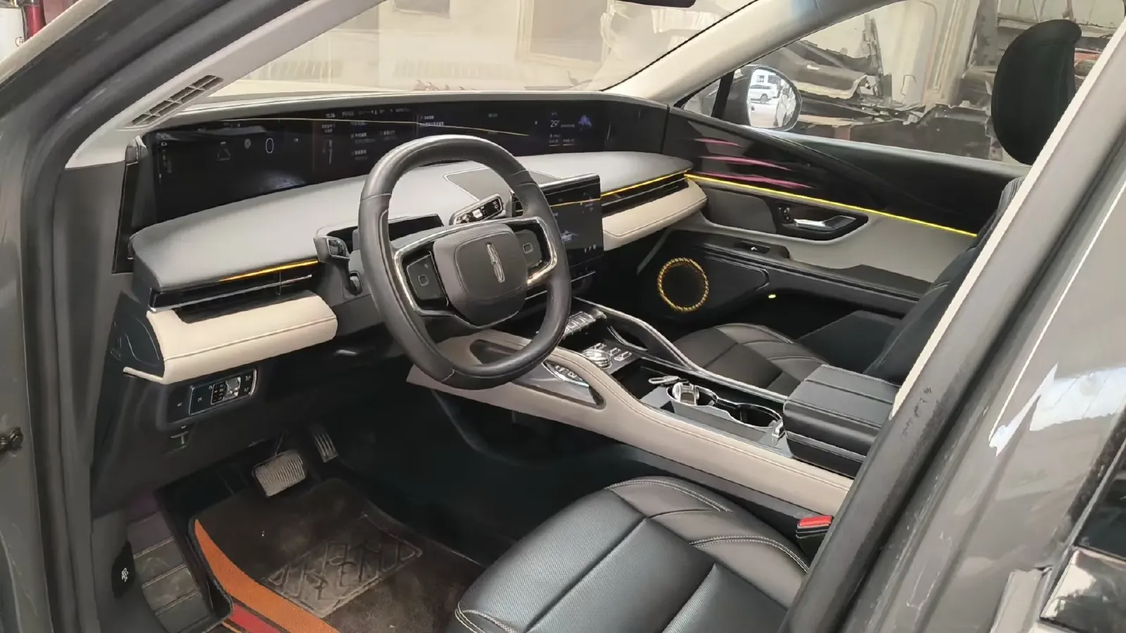 2023 Lincoln Nautilus 2.0T 261HP L4 8AT,autocango,china used car exporter,china ev exporter,chinese used car exporter,chinese used ev exporter