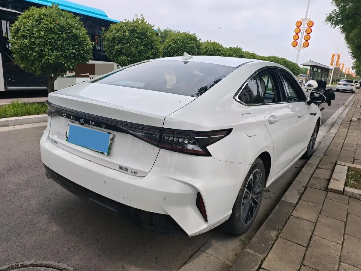 2024 Fulwin FulwinA8 1.5T 156HP L4 1DHT PHEV 18.3KWH,autocango,china used car exporter,china ev exporter,chinese used car exporter,chinese used ev exporter