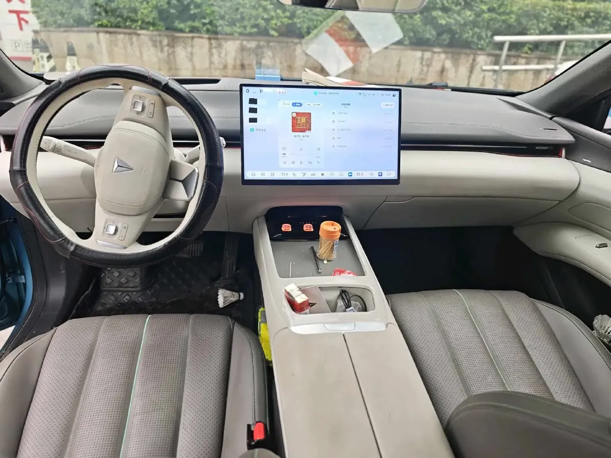 2025 Deepal L07 BEV 56.12KWH,autocango,china used car exporter,china ev exporter,chinese used car exporter,chinese used ev exporter