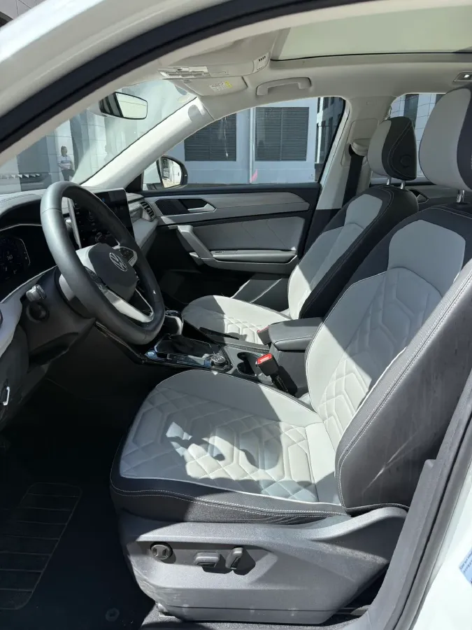 2023 Volkswagen Tayron 2.0T 220HP L4 7DCT,autocango,china used car exporter,china ev exporter,chinese used car exporter,chinese used ev exporter