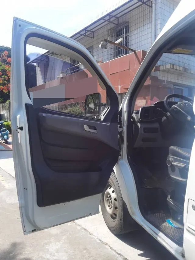 2021 MAXUS XinTu V80 2.0T 139HP L4 6MT,autocango,china used car exporter,china ev exporter,chinese used car exporter,chinese used ev exporter