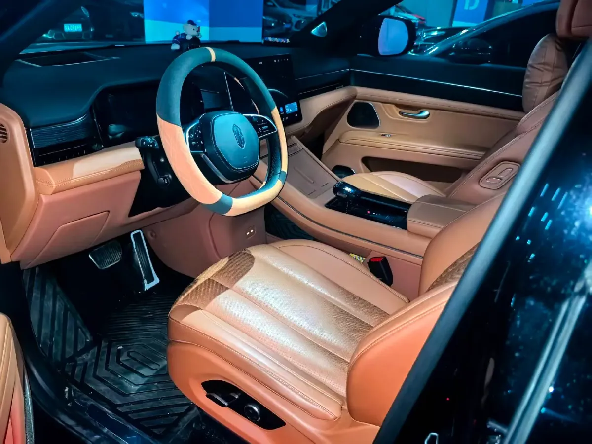 2024 AITO AITO M7 1.5T 152HP L4 REEV 42KWH,autocango,china used car exporter,china ev exporter,chinese used car exporter,chinese used ev exporter