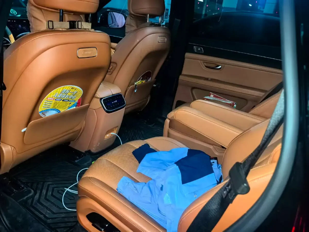2024 AITO AITO M7 1.5T 152HP L4 REEV 42KWH,autocango,china used car exporter,china ev exporter,chinese used car exporter,chinese used ev exporter