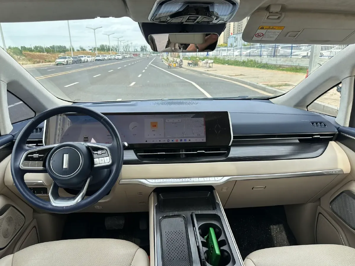 2024 Toyota Sienna 2.5L 189HP L4 E-CVT Hybrid,autocango,china used car exporter,china ev exporter,chinese used car exporter,chinese used ev exporter