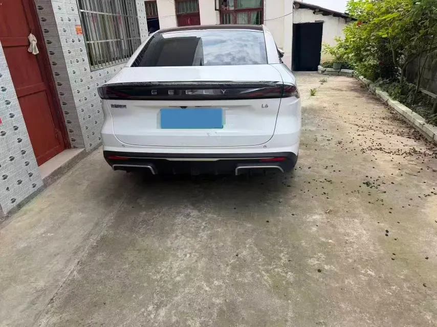 2024 Geely Galaxy L6 1.5T 163HP L4 3DHT PHEV,autocango,china used car exporter,china ev exporter,chinese used car exporter,chinese used ev exporter