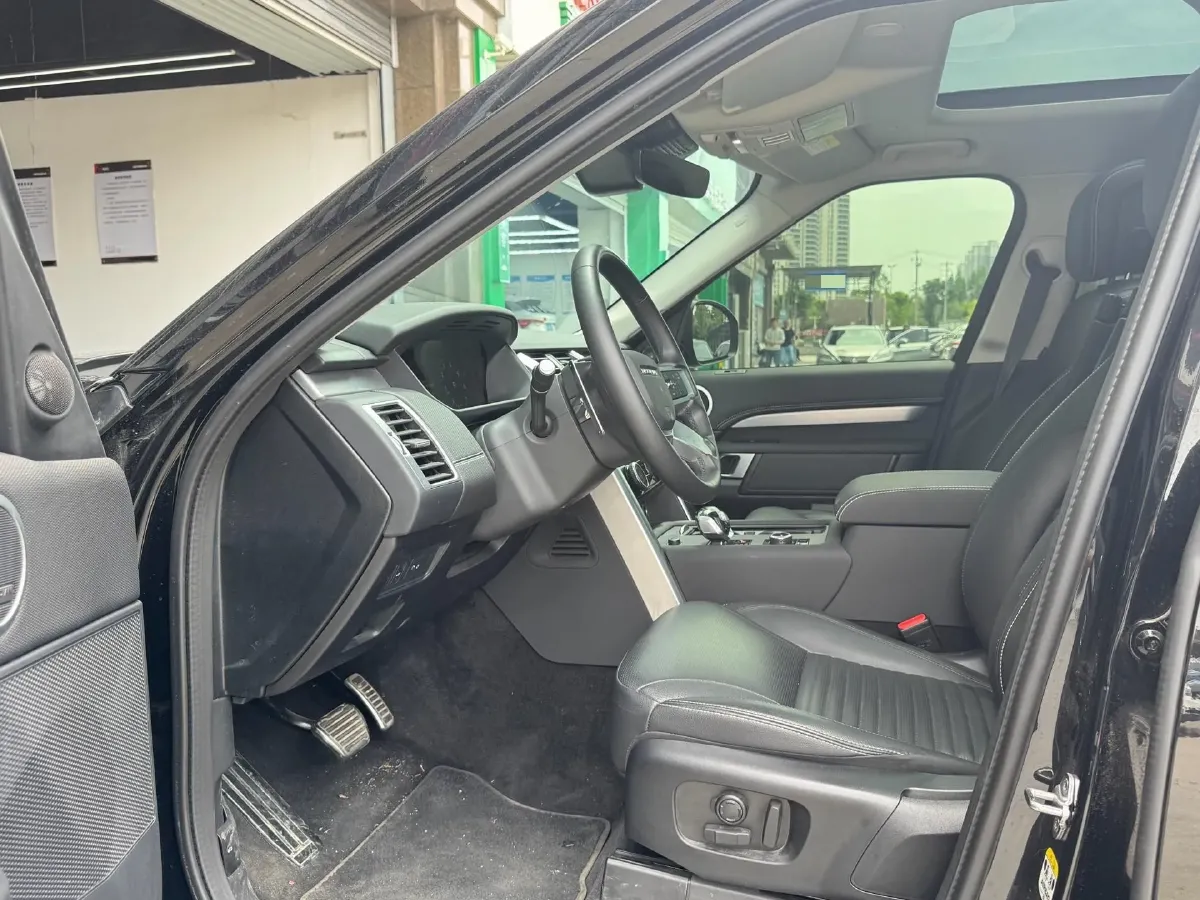 2024 Land Rover Discovery 3.0T 360HP L6 8AT,autocango,china used car exporter,china ev exporter,chinese used car exporter,chinese used ev exporter