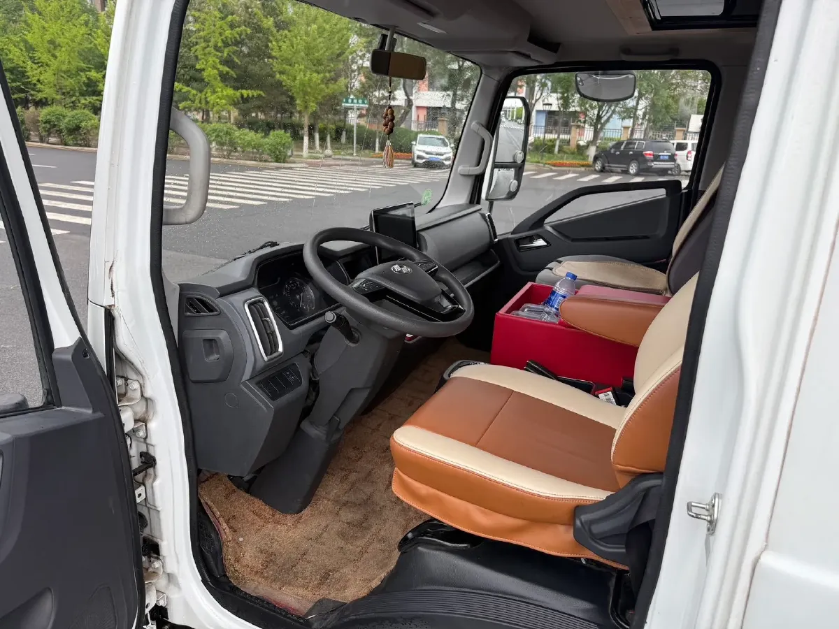 2022 Volkswagen Polo 1.5L 113HP L4 5MT,autocango,china used car exporter,china ev exporter,chinese used car exporter,chinese used ev exporter