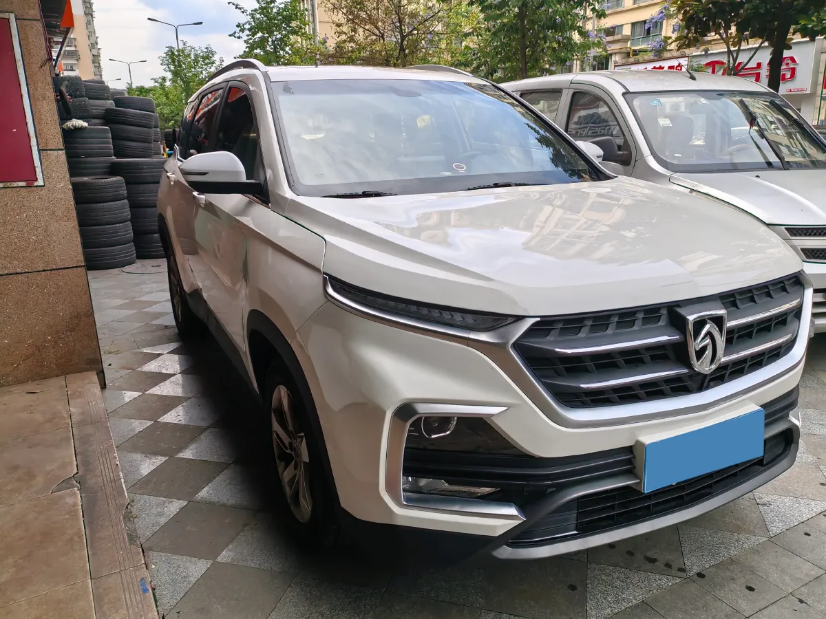 2019 BaoJun 530 1.5T 151HP L4 CVT,autocango,china used car exporter,china ev exporter,chinese used car exporter,chinese used ev exporter