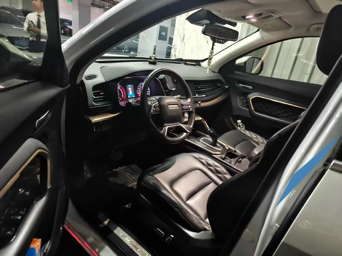 2020 Haval H6 1.5T 169HP L4 7DCT,autocango,china used car exporter,china ev exporter,chinese used car exporter,chinese used ev exporter