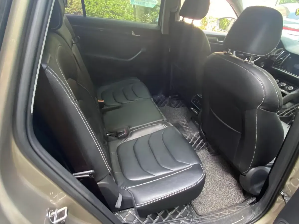 2018 Skoda Kodiak 2.0T 186HP L4 7DCT,autocango,china used car exporter,china ev exporter,chinese used car exporter,chinese used ev exporter