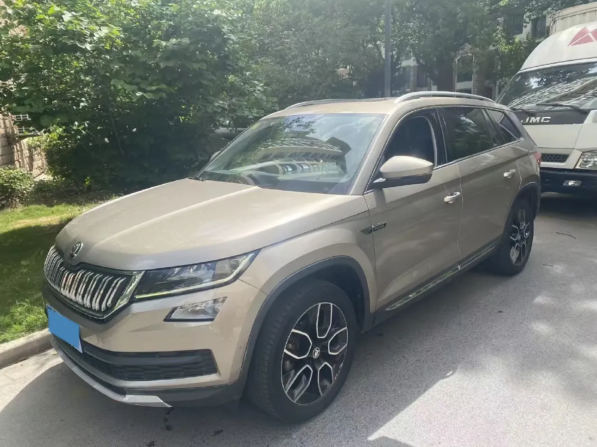 2018 Skoda Kodiak 2.0T 186HP L4 7DCT,autocango,china used car exporter,china ev exporter,chinese used car exporter,chinese used ev exporter