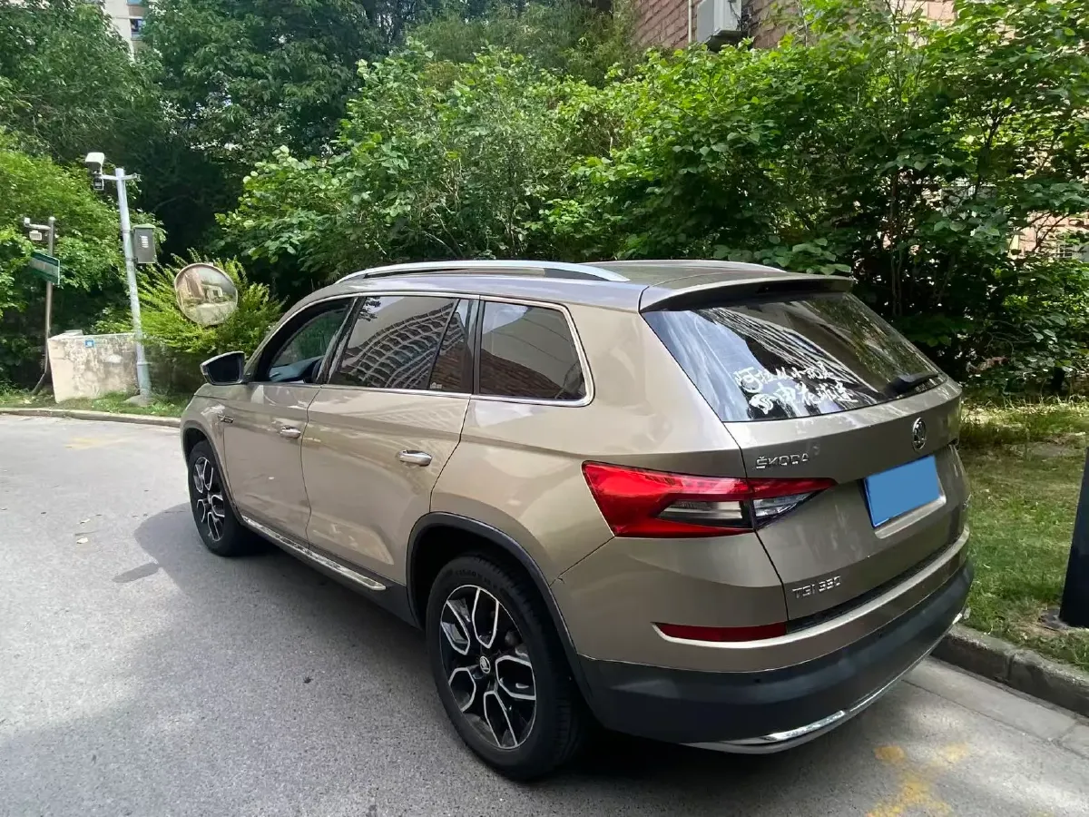 2018 Skoda Kodiak 2.0T 186HP L4 7DCT,autocango,china used car exporter,china ev exporter,chinese used car exporter,chinese used ev exporter