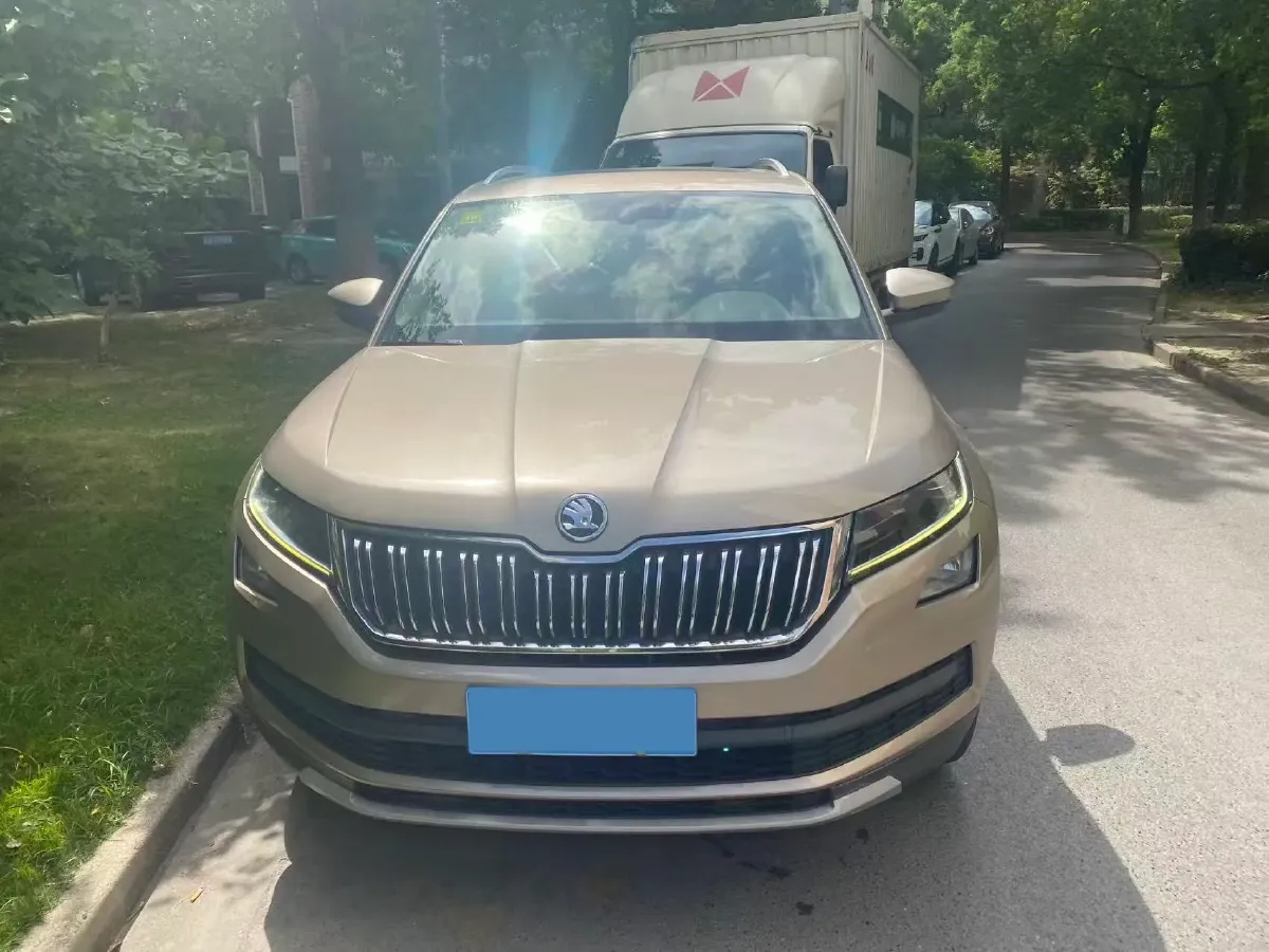 2018 Skoda Kodiak 2.0T 186HP L4 7DCT,autocango,china used car exporter,china ev exporter,chinese used car exporter,chinese used ev exporter