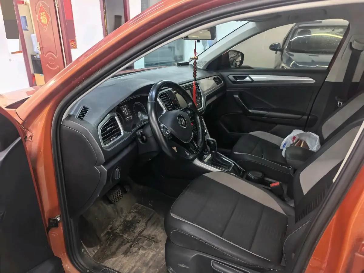 2019 Volkswagen T-Roc 1.4T 150HP L4 7DCT,autocango,china used car exporter,china ev exporter,chinese used car exporter,chinese used ev exporter