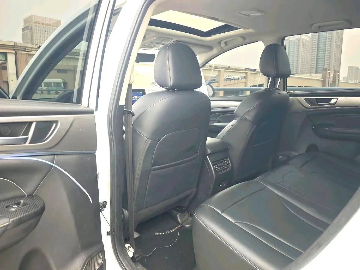 2023 Haval M6 1.5T 150HP L4 7DCT,autocango,china used car exporter,china ev exporter,chinese used car exporter,chinese used ev exporter