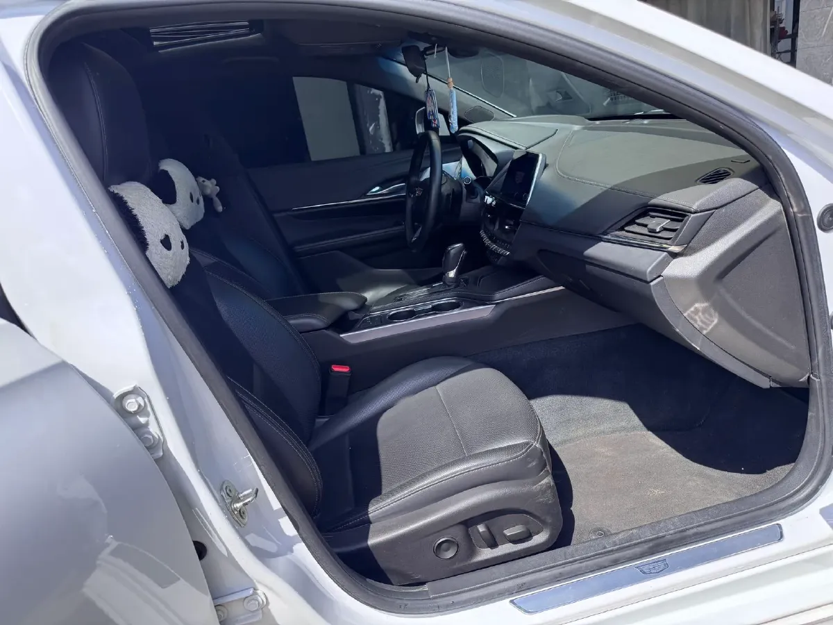 2022 Cadillac CT4 2.0T 237HP L4 8AT,autocango,china used car exporter,china ev exporter,chinese used car exporter,chinese used ev exporter