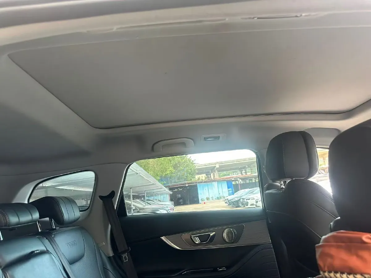 2024 Chery Tiggo 8 PRO 1.6T 197HP L4 7DCT,autocango,china used car exporter,china ev exporter,chinese used car exporter,chinese used ev exporter