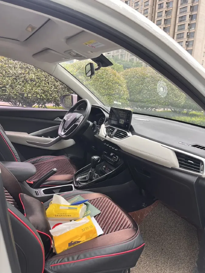 2019 BaoJun 530 1.5T 151HP L4 CVT,autocango,china used car exporter,china ev exporter,chinese used car exporter,chinese used ev exporter