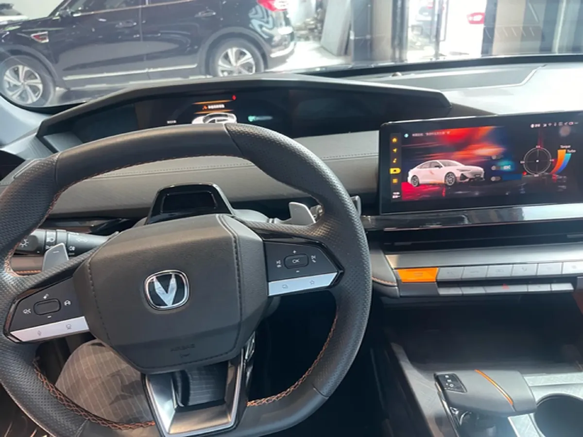2022 ChangAn UNI-V 1.5T 188HP L4 7DCT,autocango,china used car exporter,china ev exporter,chinese used car exporter,chinese used ev exporter