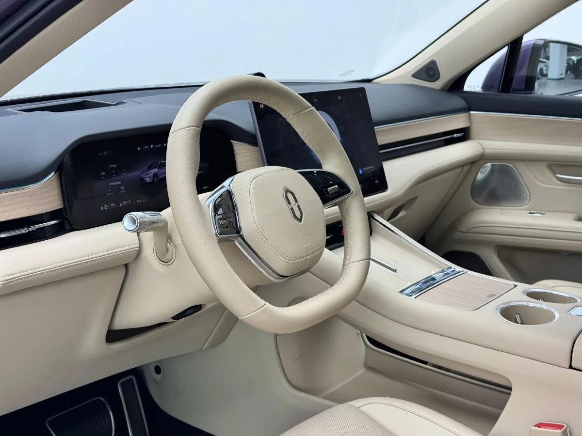 2025 AITO AITO M5 1.5T 152HP L4 REEV 42KWH,autocango,china used car exporter,china ev exporter,chinese used car exporter,chinese used ev exporter