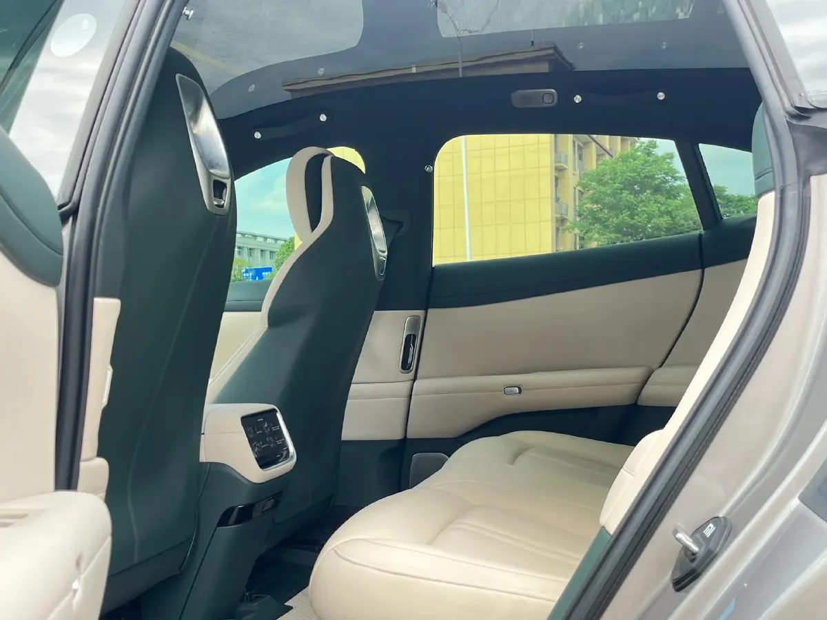 2025 MI YU7 BEV 96.3KWH,autocango,china used car exporter,china ev exporter,chinese used car exporter,chinese used ev exporter