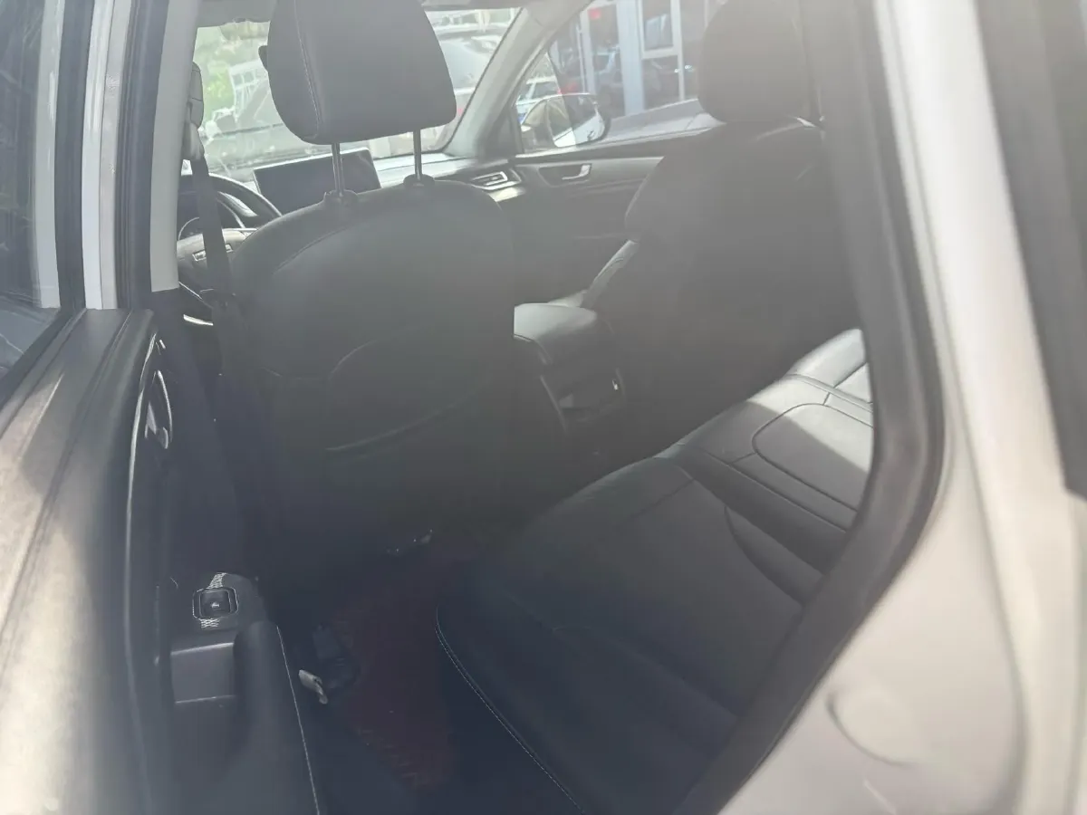 2021 Haval M6 1.5T 150HP L4 6MT,autocango,china used car exporter,china ev exporter,chinese used car exporter,chinese used ev exporter