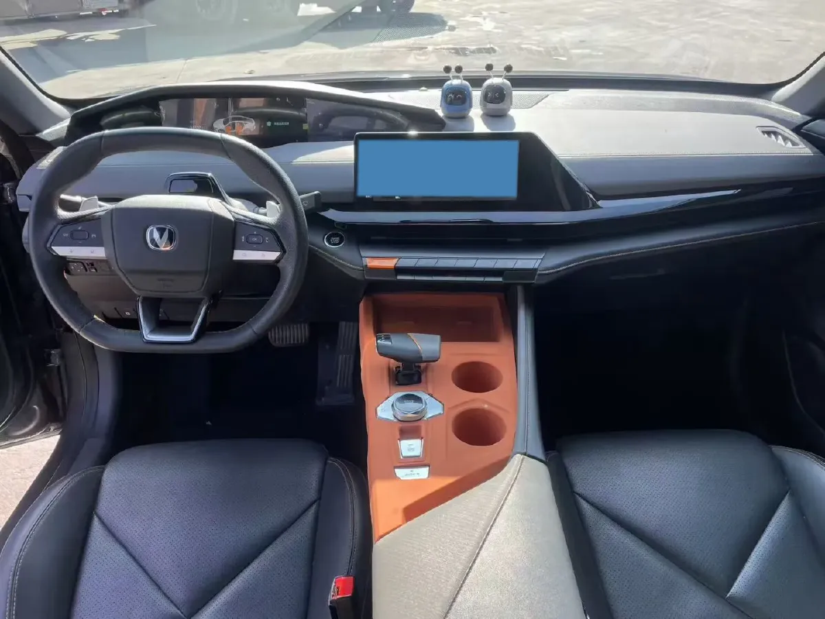 2023 ChangAn UNI-V 1.5T 188HP L4 7DCT,autocango,china used car exporter,china ev exporter,chinese used car exporter,chinese used ev exporter