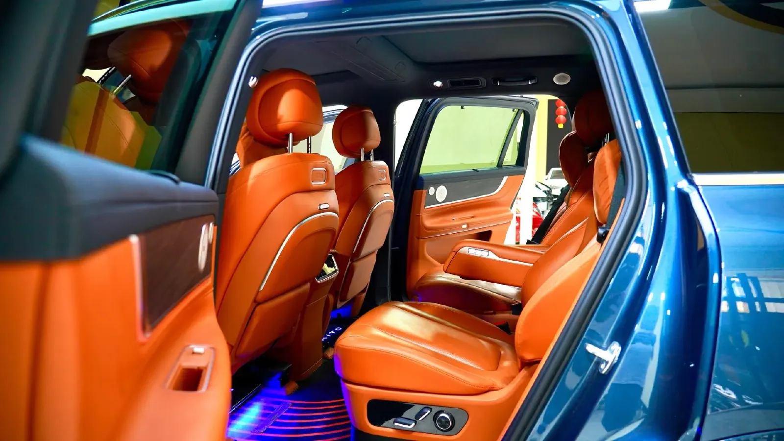 2024 AITO AITO M9 1.5T 152HP L4 REEV 42KWH,autocango,china used car exporter,china ev exporter,chinese used car exporter,chinese used ev exporter