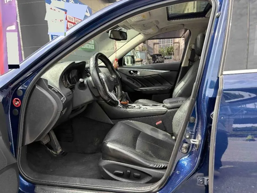 2018 Jeep Grand Commander 2.0T 265HP L4 9AT,autocango,china used car exporter,china ev exporter,chinese used car exporter,chinese used ev exporter