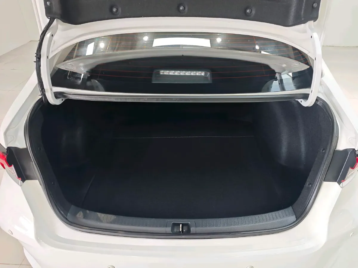 2021 Toyota Corolla 1.2T 116HP L4 CVT,autocango,china used car exporter,china ev exporter,chinese used car exporter,chinese used ev exporter