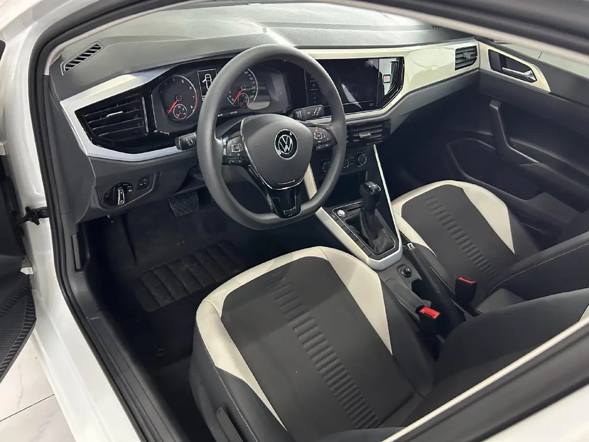 2021 Haval H6 1.5T 169HP L4 7DCT,autocango,china used car exporter,china ev exporter,chinese used car exporter,chinese used ev exporter