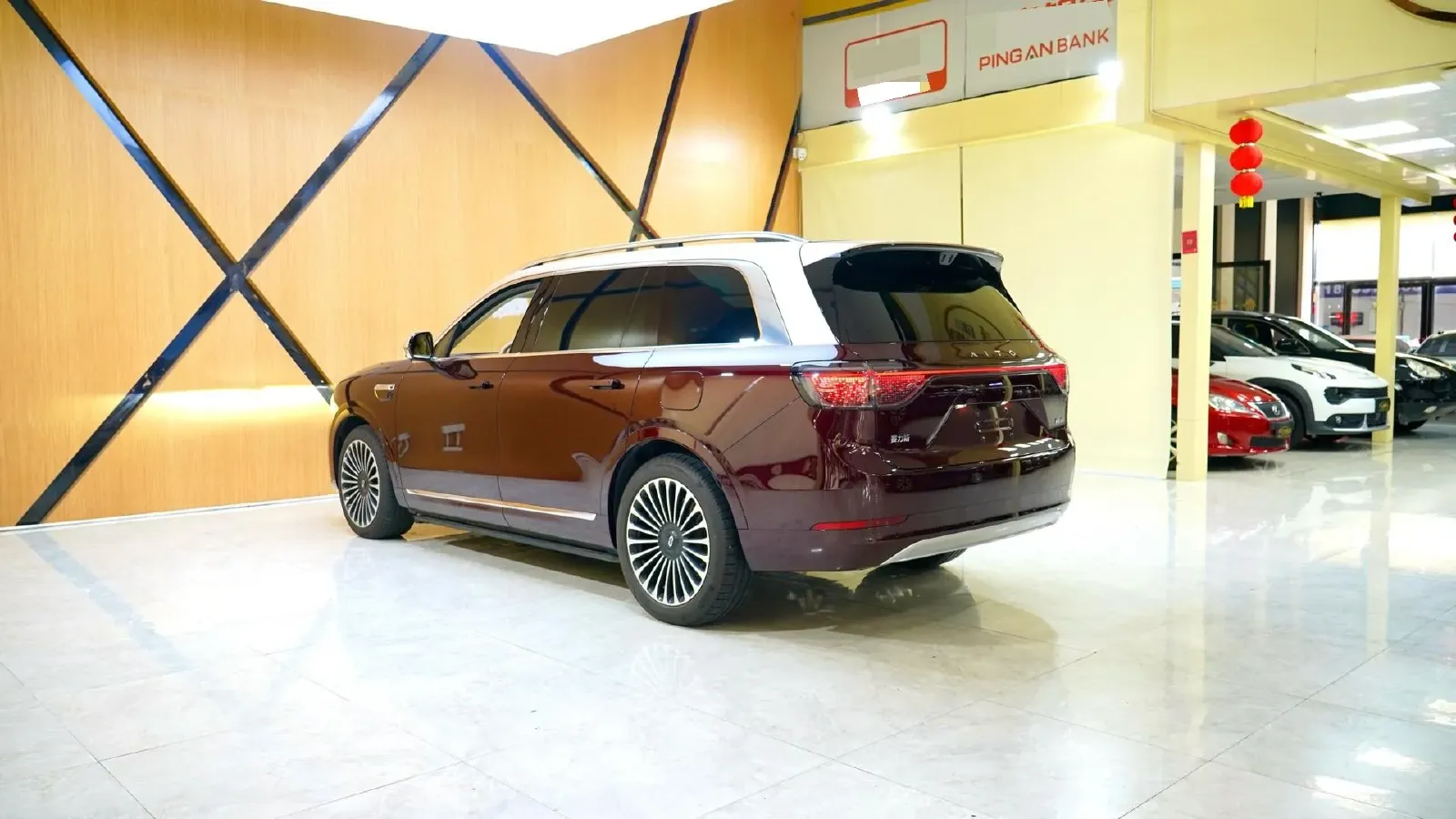 2025 AITO AITO M9 REEV 160HP REEV 52KWH,autocango,china used car exporter,china ev exporter,chinese used car exporter,chinese used ev exporter