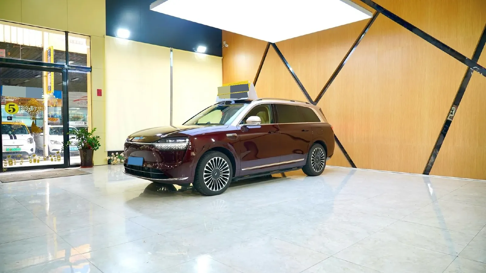 2025 AITO AITO M9 REEV 160HP REEV 52KWH,autocango,china used car exporter,china ev exporter,chinese used car exporter,chinese used ev exporter