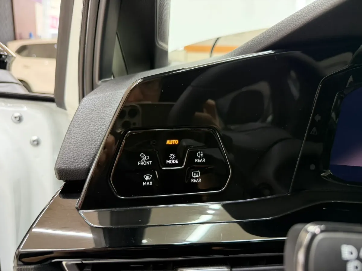 2021 Volkswagen Golf 1.4T 150HP L4 7DCT,autocango,china used car exporter,china ev exporter,chinese used car exporter,chinese used ev exporter